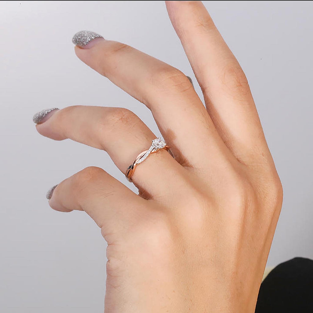 Round Cut Natural Diamond Two-Toned Royal Ribbon Wedding/Engagement Ring