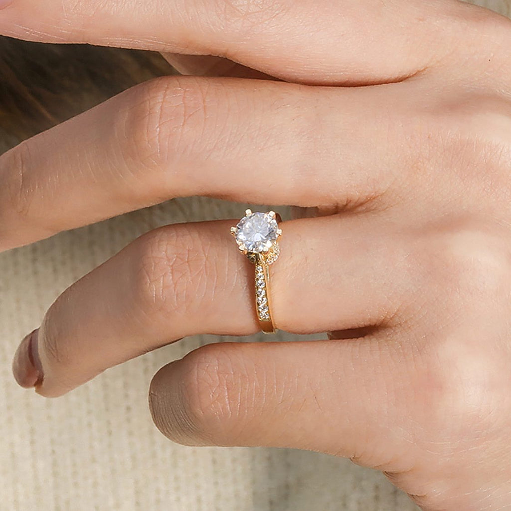 Round “Glorious Crown” Wedding/Engagement Ring