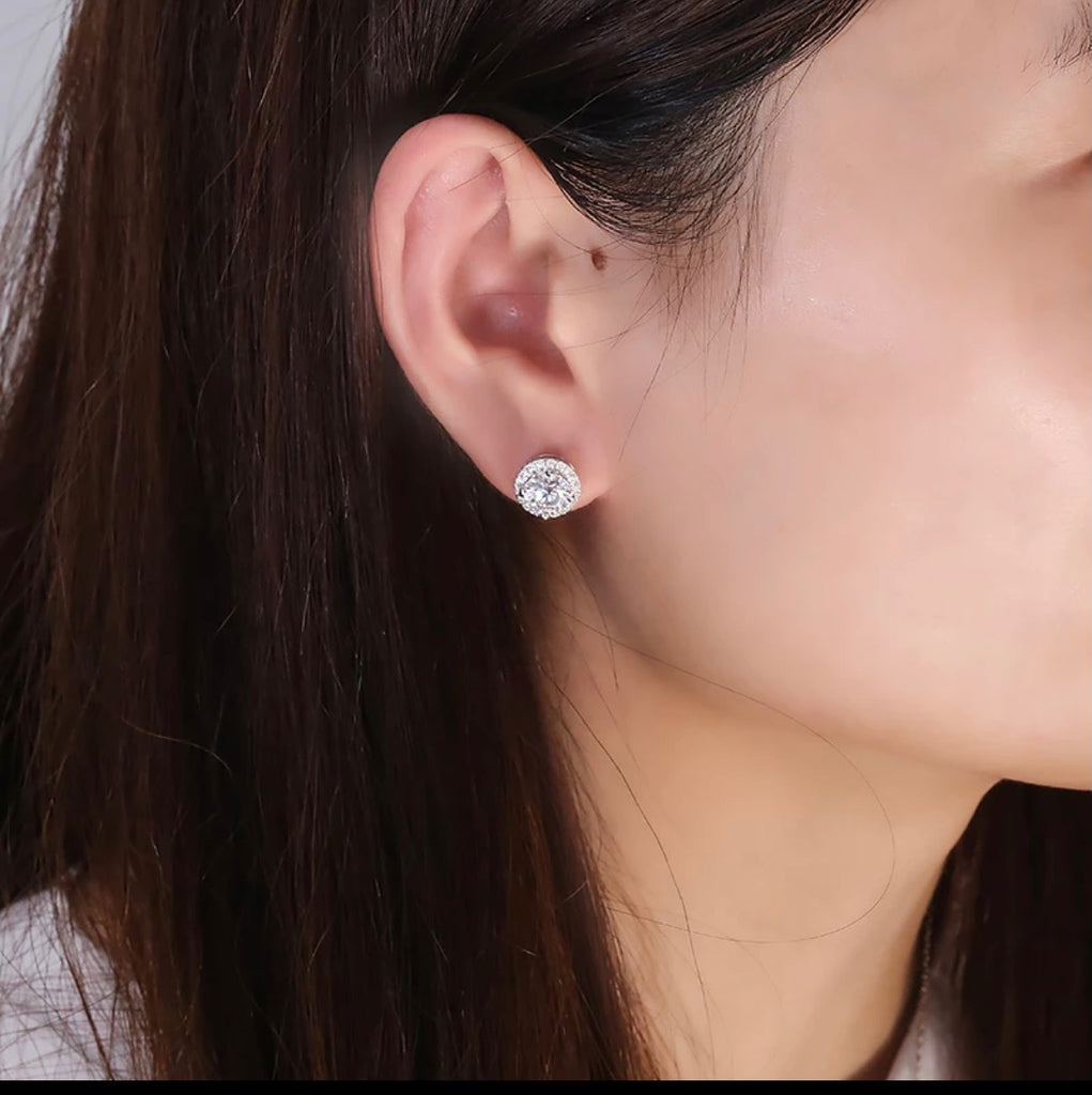 Round 2ct White Diamond Stud Earrings